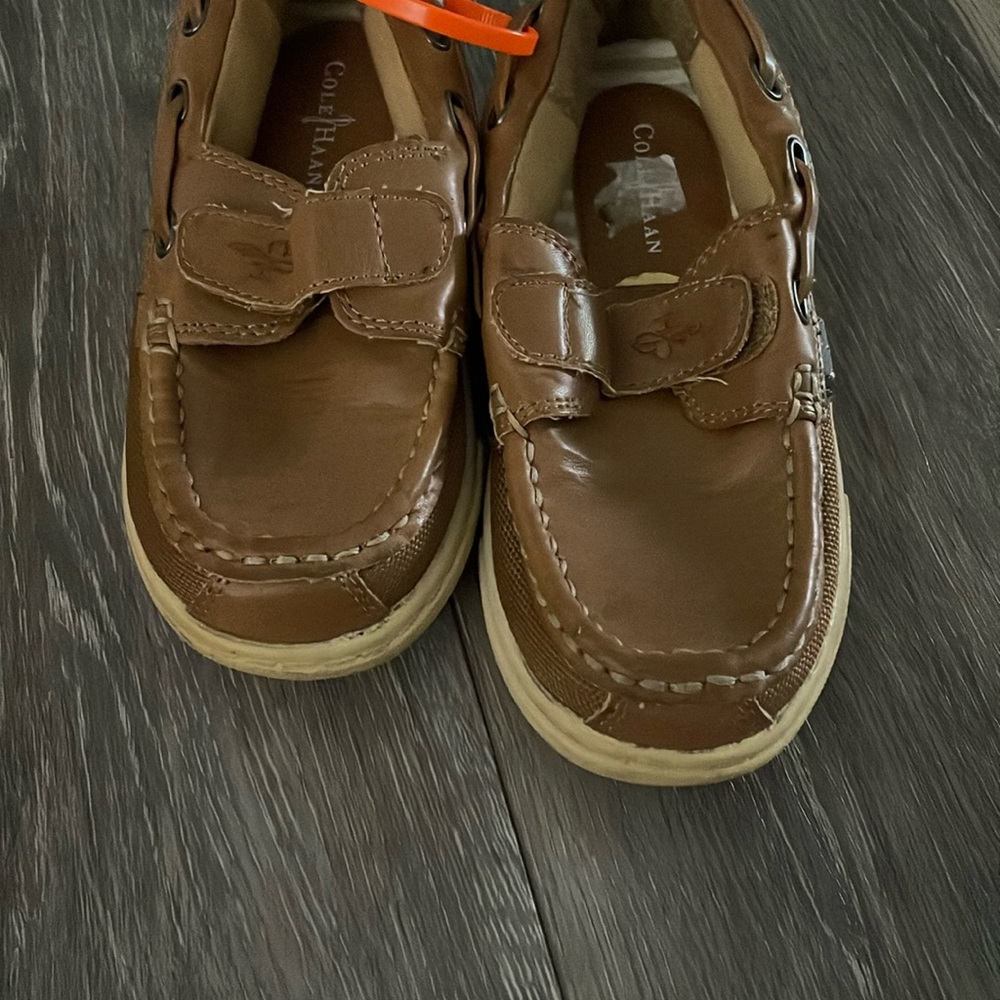 Cole haan little boy shoe size 11